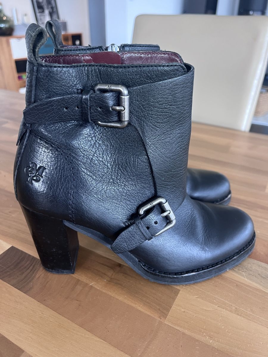 Scarpe da donna: Schwarze Lederstiefeletten Grösse 37.5 – Usato da Altstätten SG venduto da tan_lzx2