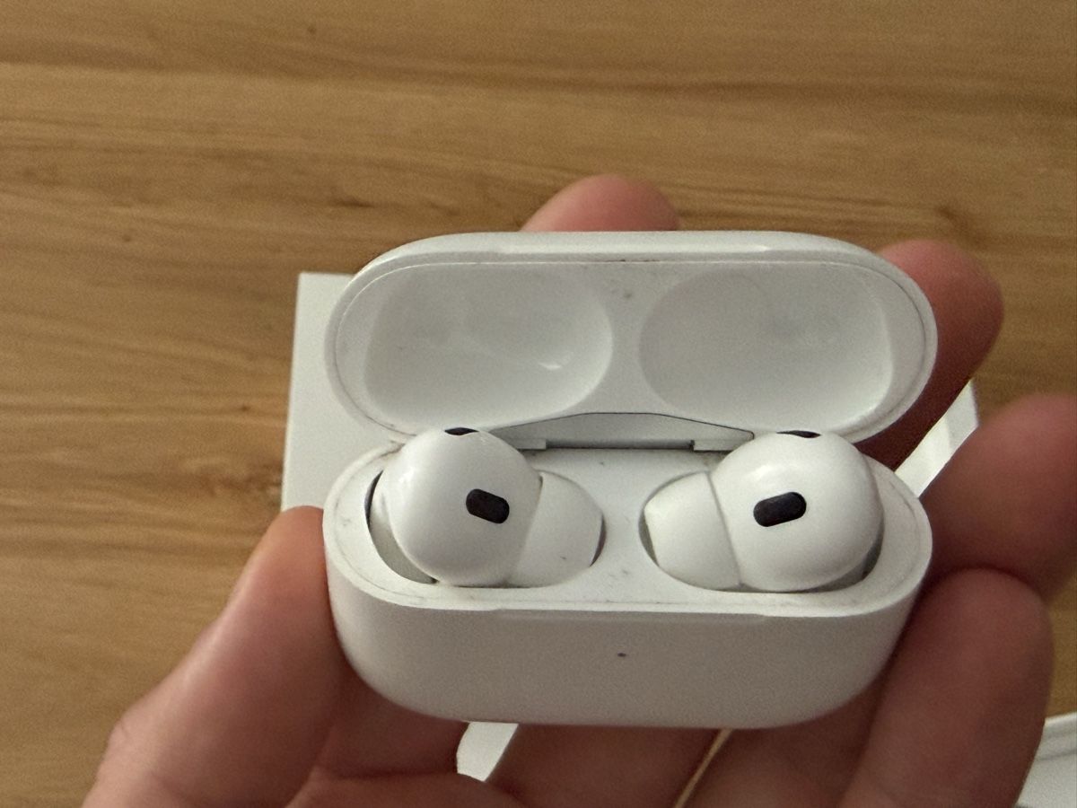 Apple Kopfhörer: AirPods Pro 2 MagSafe authentisch – Gebraucht aus Bern von dav_77cw 1