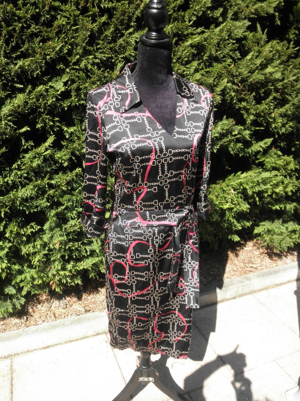 Karen Millen Kleider: Karen Millen Seidenkleid – Gebraucht aus Buttwil von Engelhaar
