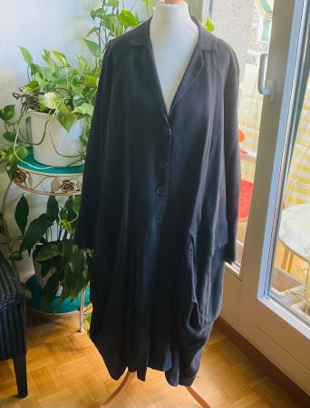 Merveilleux manteau JAYKO couleur anthracite avec laine t.40