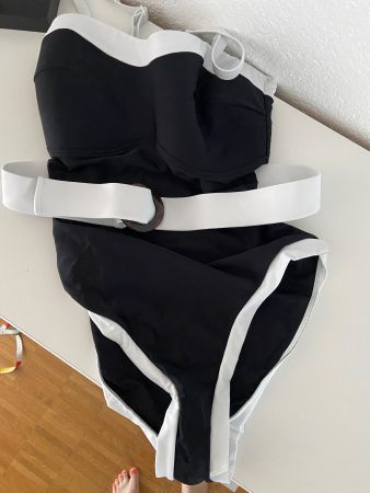 NEU und ungetragenes Badekleid