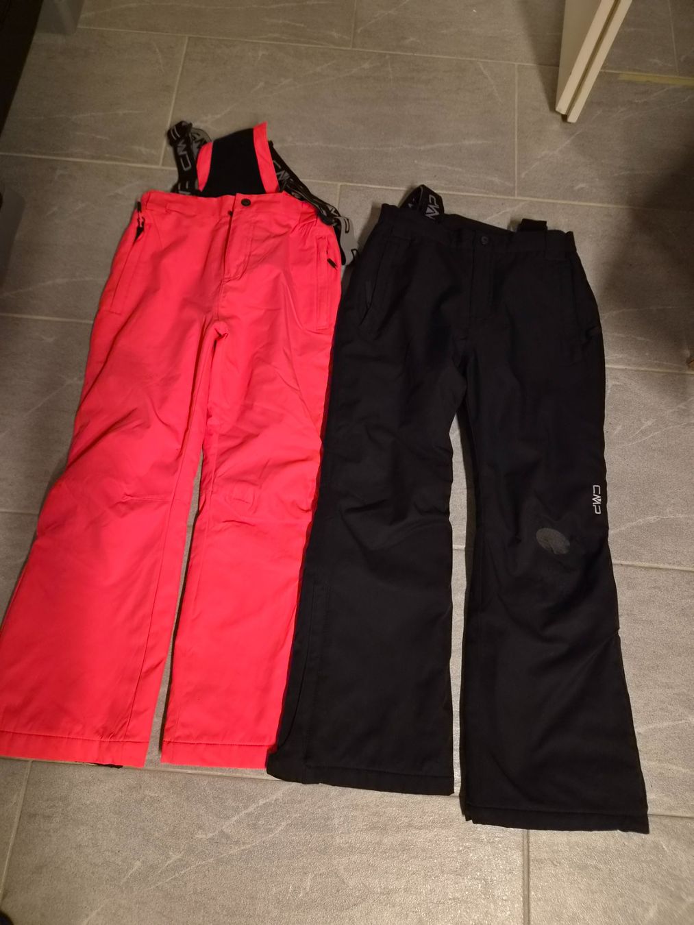 CMP Pantalons: 2 schöne CMP Skihosen Gr.140 – D'occasion à Konolfingen par torina85