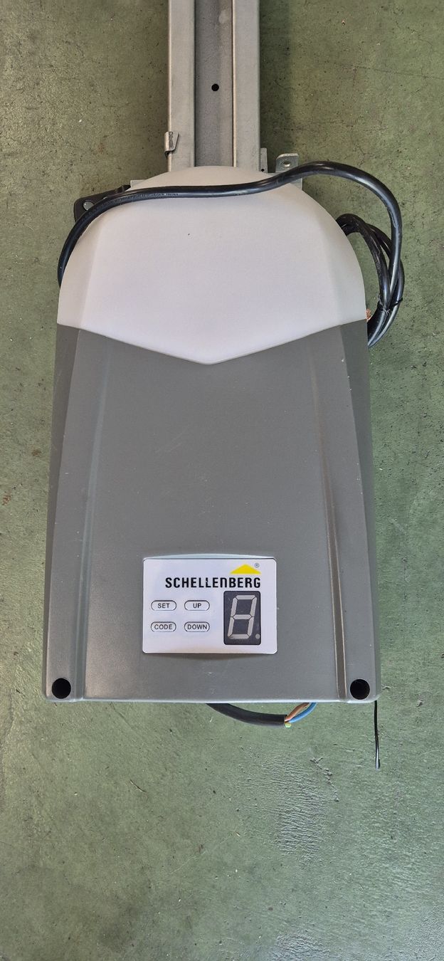 Altro Materiale elettrico: Schellenberg smart Drive 14 Garagentorantrieb – Usato da Flums venduto da Frosch850