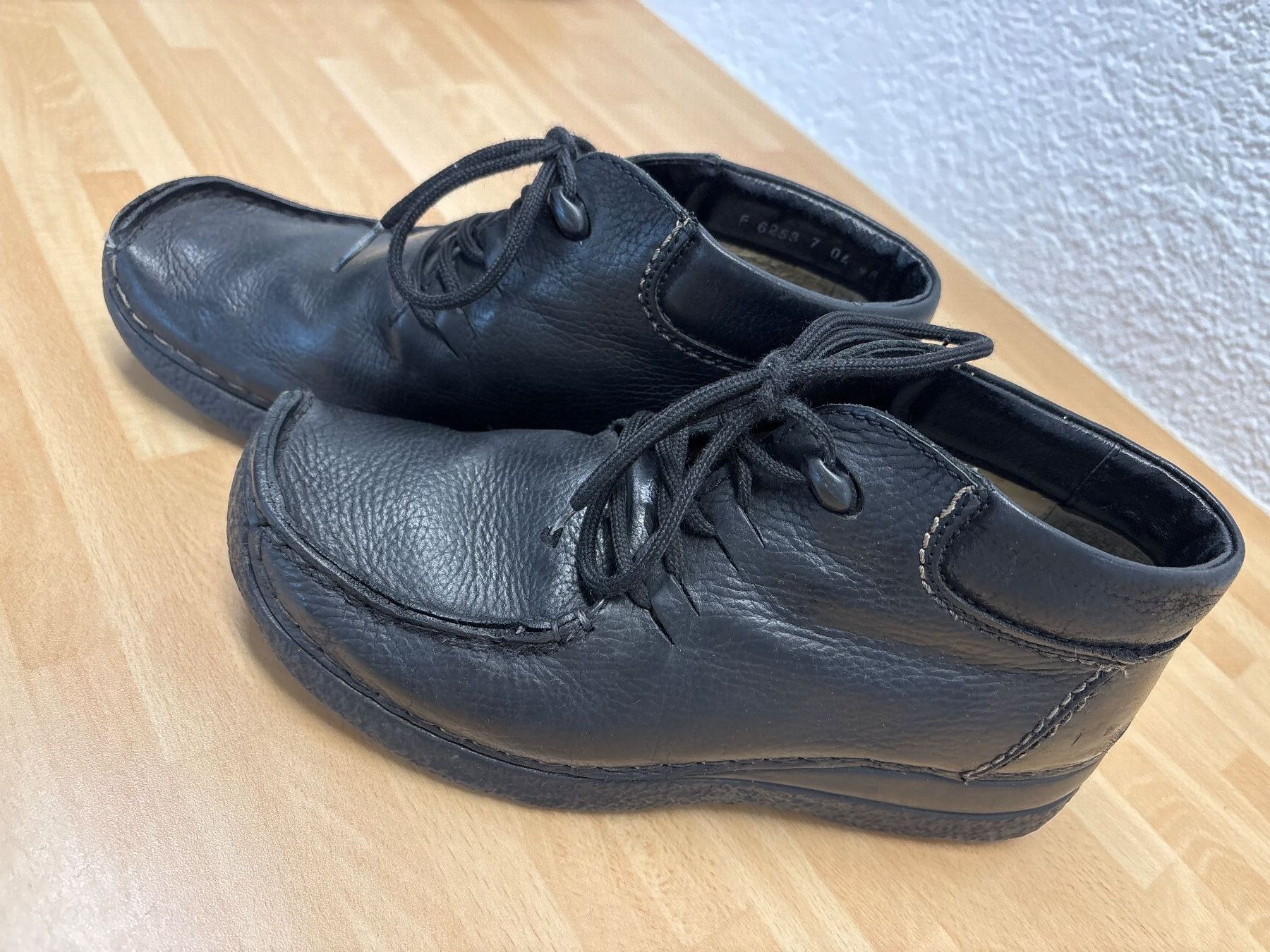 Scarpe da uomo: Schuhe, halbhoch, 38, unisex – Usato da Wetzikon ZH venduto da CZ. 1