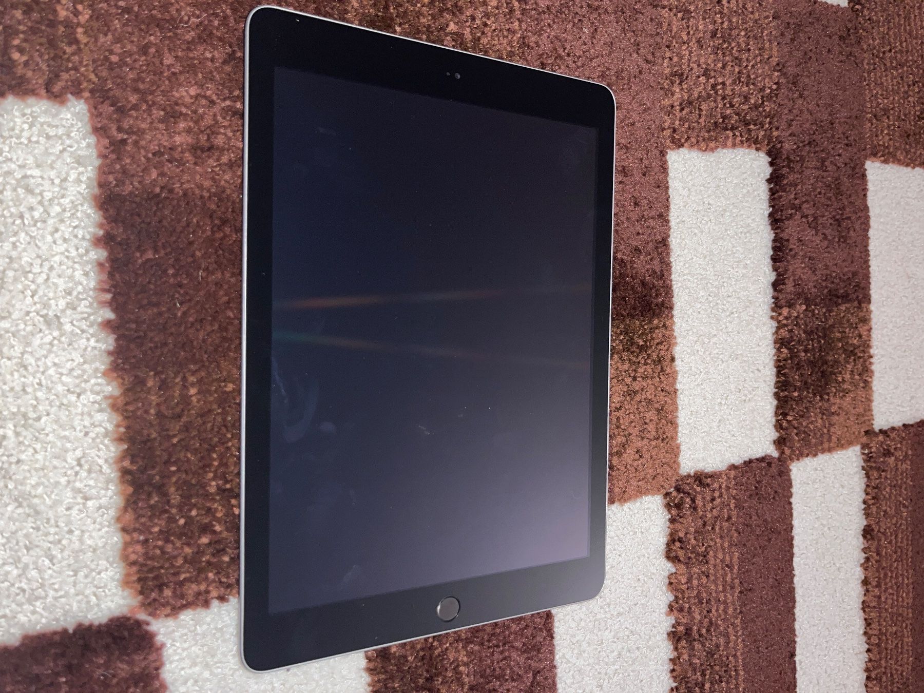 Apple Tablet PC: Apple iPad Tablet Computer Acceptable Condition – Usato da Zürich venduto da dia_9rlv
