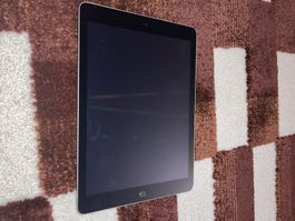 Apple iPad Tablet Computer Acceptable Condition