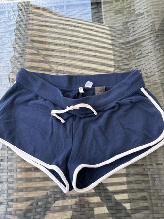 Shorts H&M Neu (L)