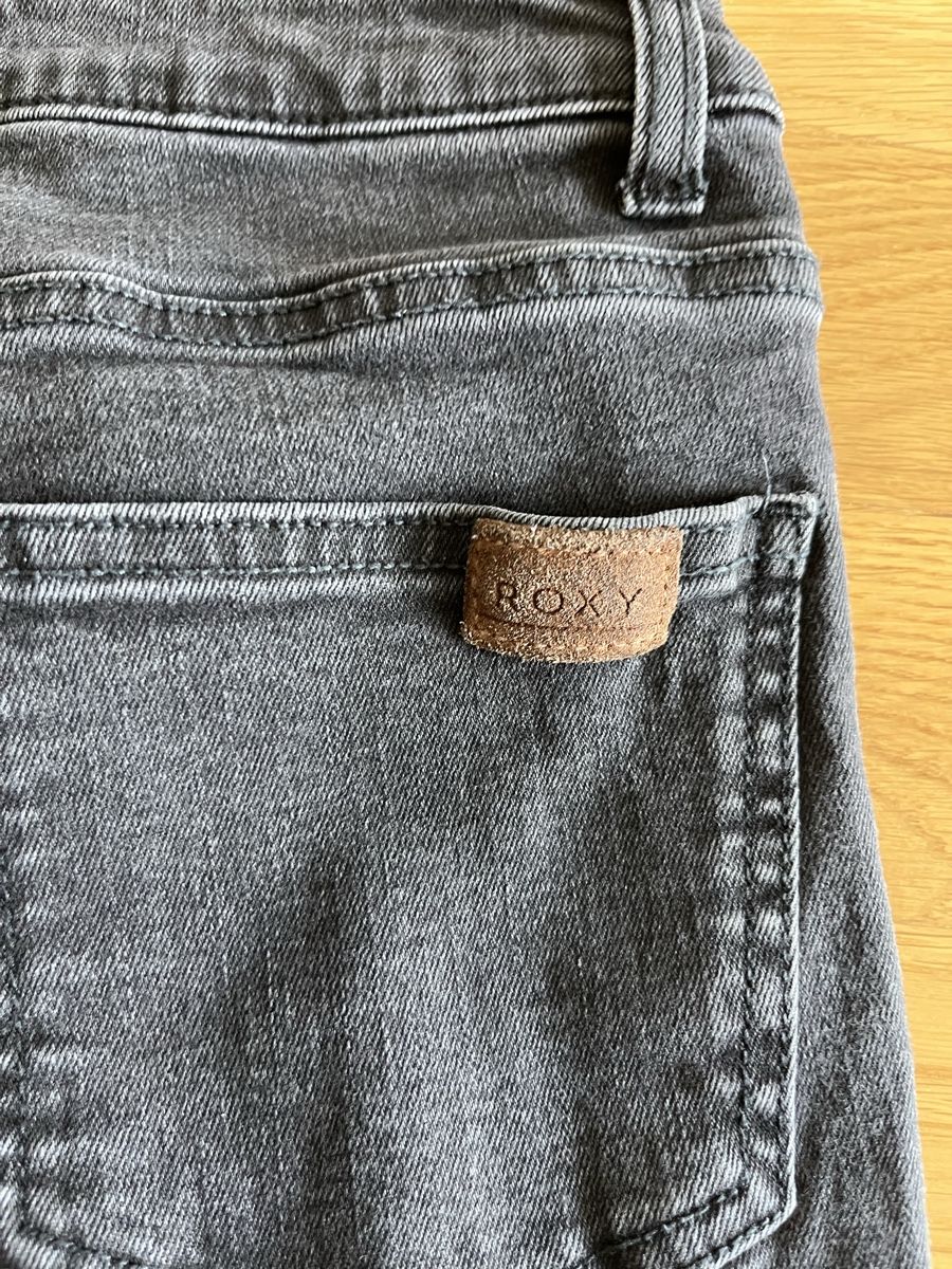Roxy Jeans: Roxy Skinny Jeans, Grau, Grösse 26 – Usato da Frauenfeld venduto da heyLani 4