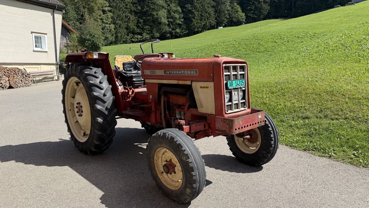 Case IH Trattori: International IH 474 Traktor mit MFK – Usato da Rehetobel venduto da ZM81 4