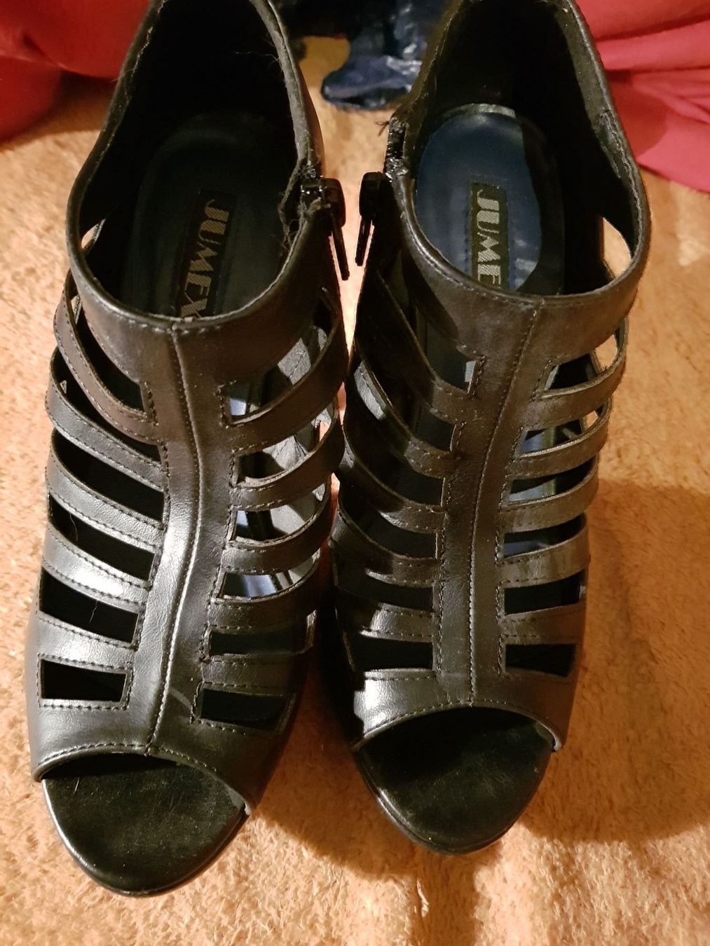 Scarpe da donna: Jumex high jeels sandale gr38 L10 – Usato da Schwarzenburg venduto da Flamingo07