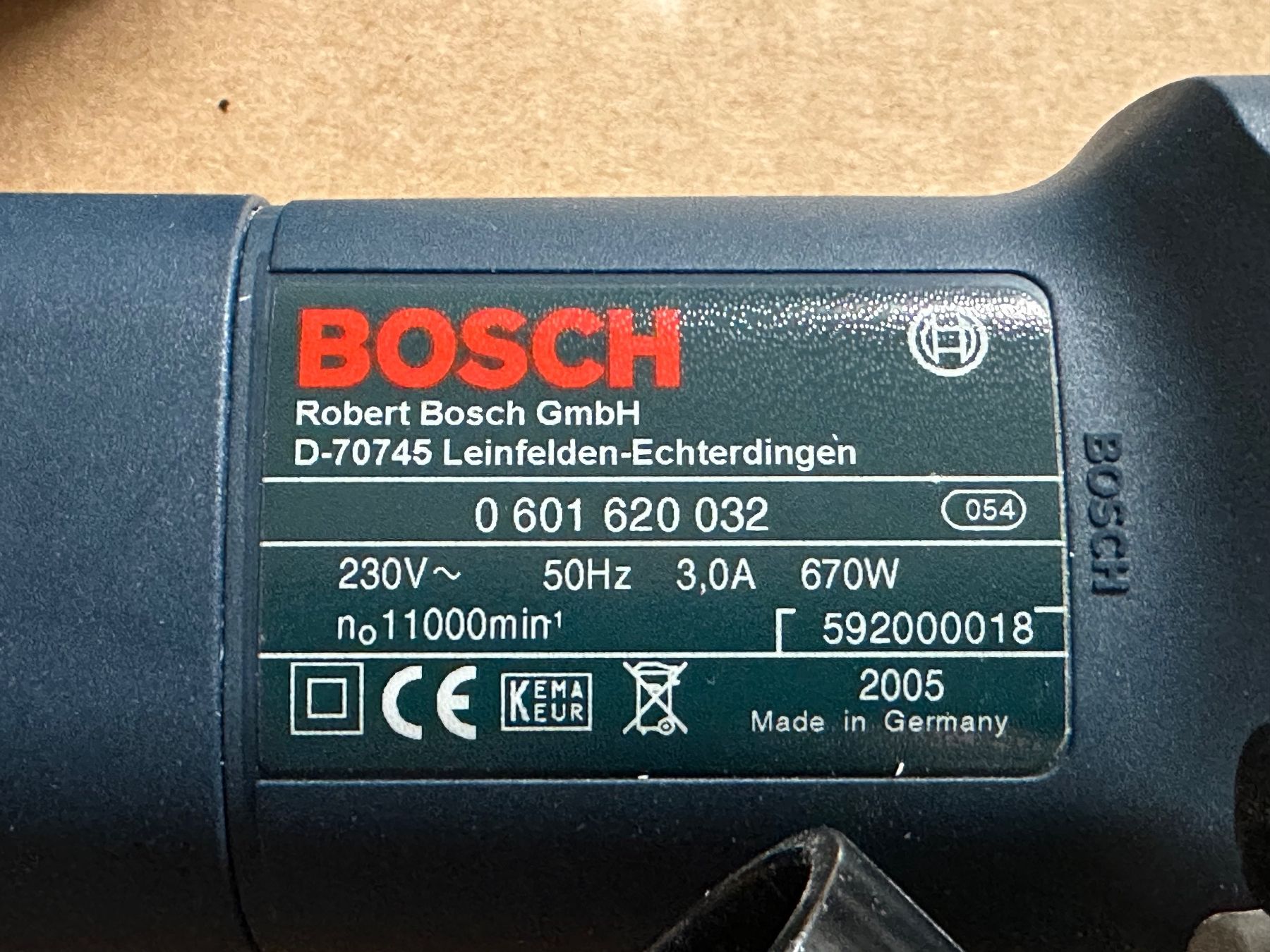 Bosch Alle Werkzeuge: Bosch Professional Universalfräse GFF 22 A – Gebraucht aus Gerlafingen von Mapaho 2