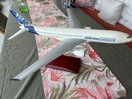 Airbus A330:200 Modell 1:100