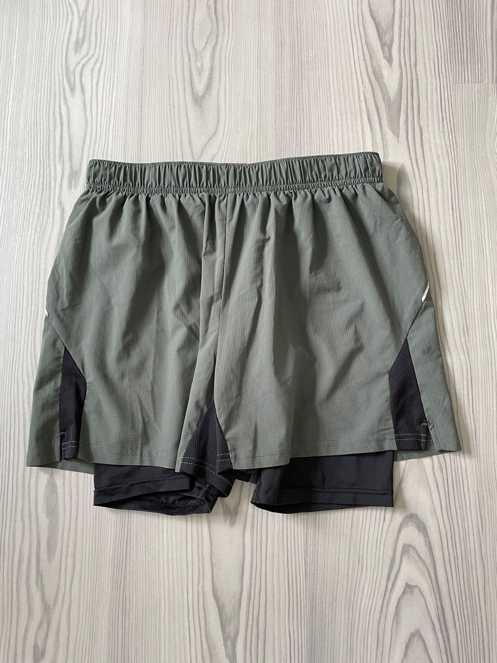 H&M Pantaloni: H&M Sporthose – Usato da Freienwil venduto da weberjoel