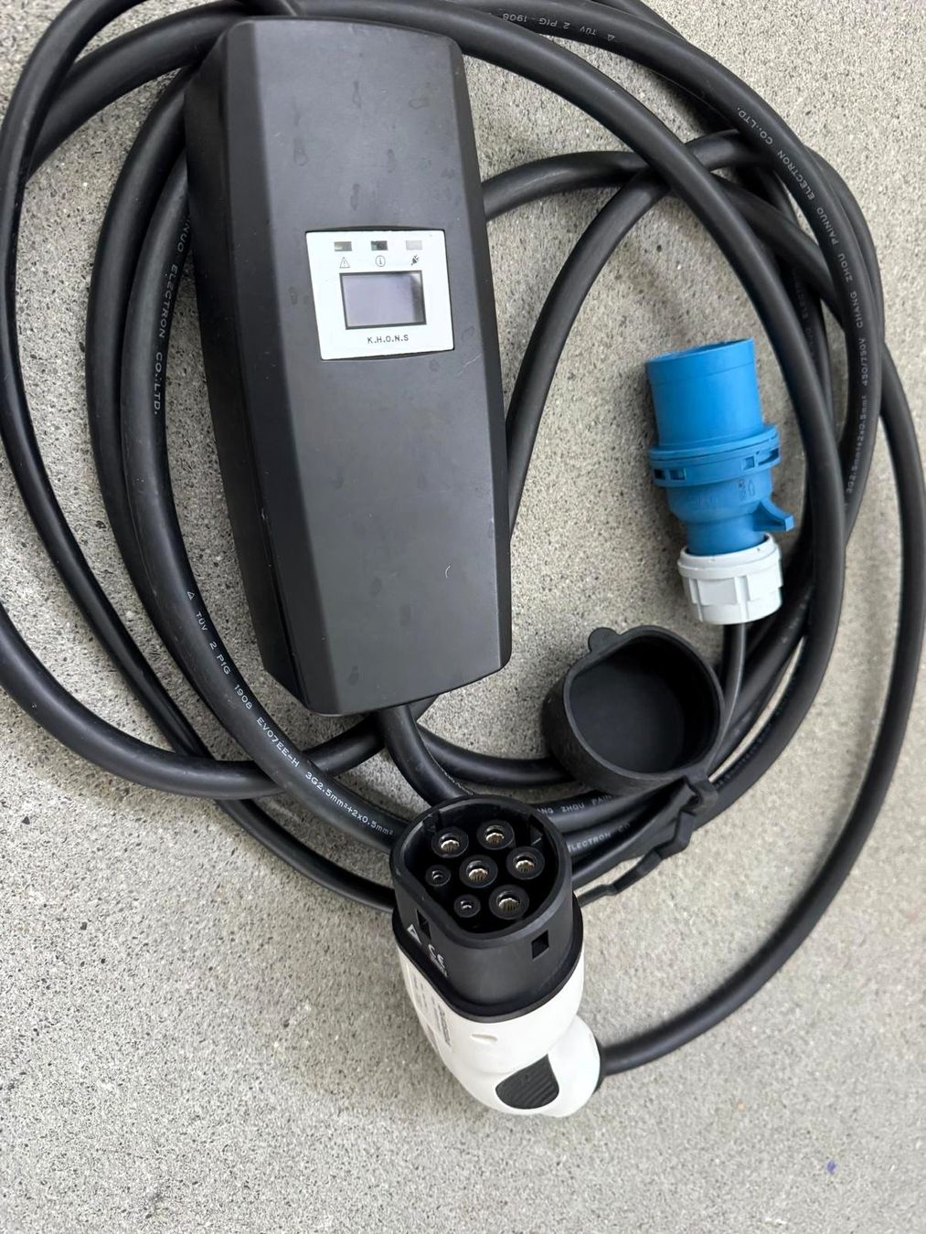 Chargeurs de batterie: Auto Ladegerät KNONS Mode 2 EVSE 16A – D'occasion à Sempach par sta_p662 1