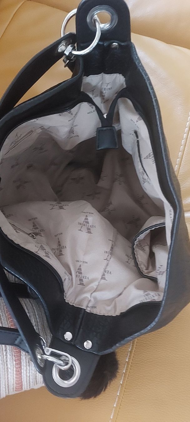 Borse da donna: Schwarze Handtasche – Usato da Sarmenstorf venduto da Puschi 1
