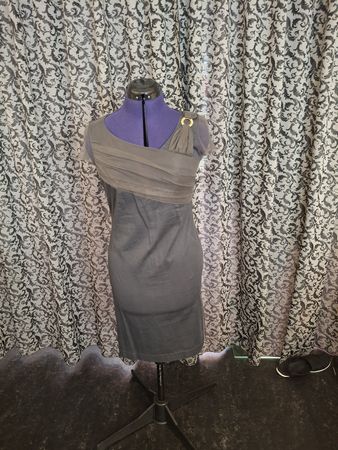 Kleid grau Grösse 36 guter Zustand made in Italy
