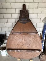 Grand soufflet de cheminée ancien en bois et cuir