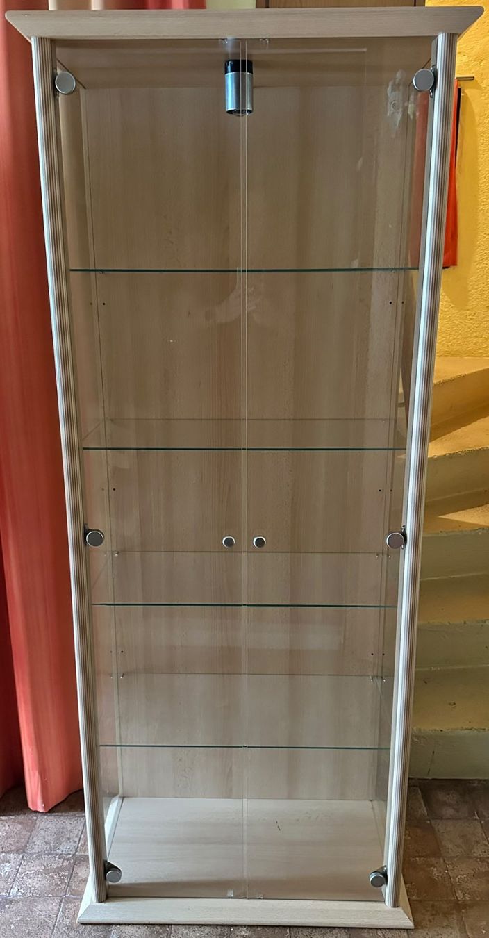 Vetrine: Vitrine aus Glas und Holz – Usato da Oltingen venduto da gueggerli