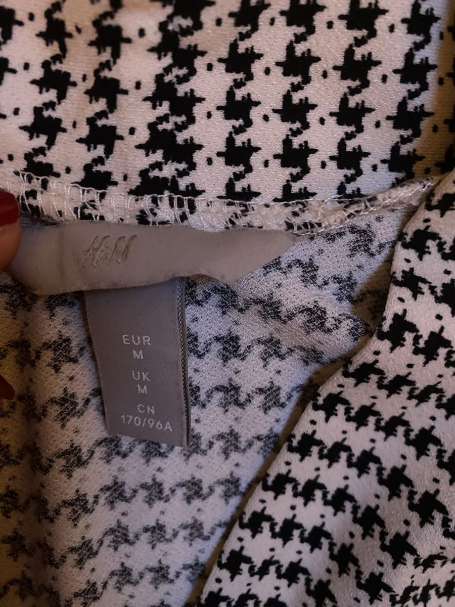 H&M Tops: Haut H&M noir blanc M – Gebraucht aus Epagny von nie_n5yb 1
