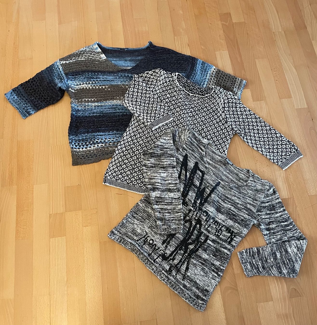 Lotti di vestiti: Pullover Strick 3 Stück / Grösse 38 – Usato da Winterthur venduto da LESA1015