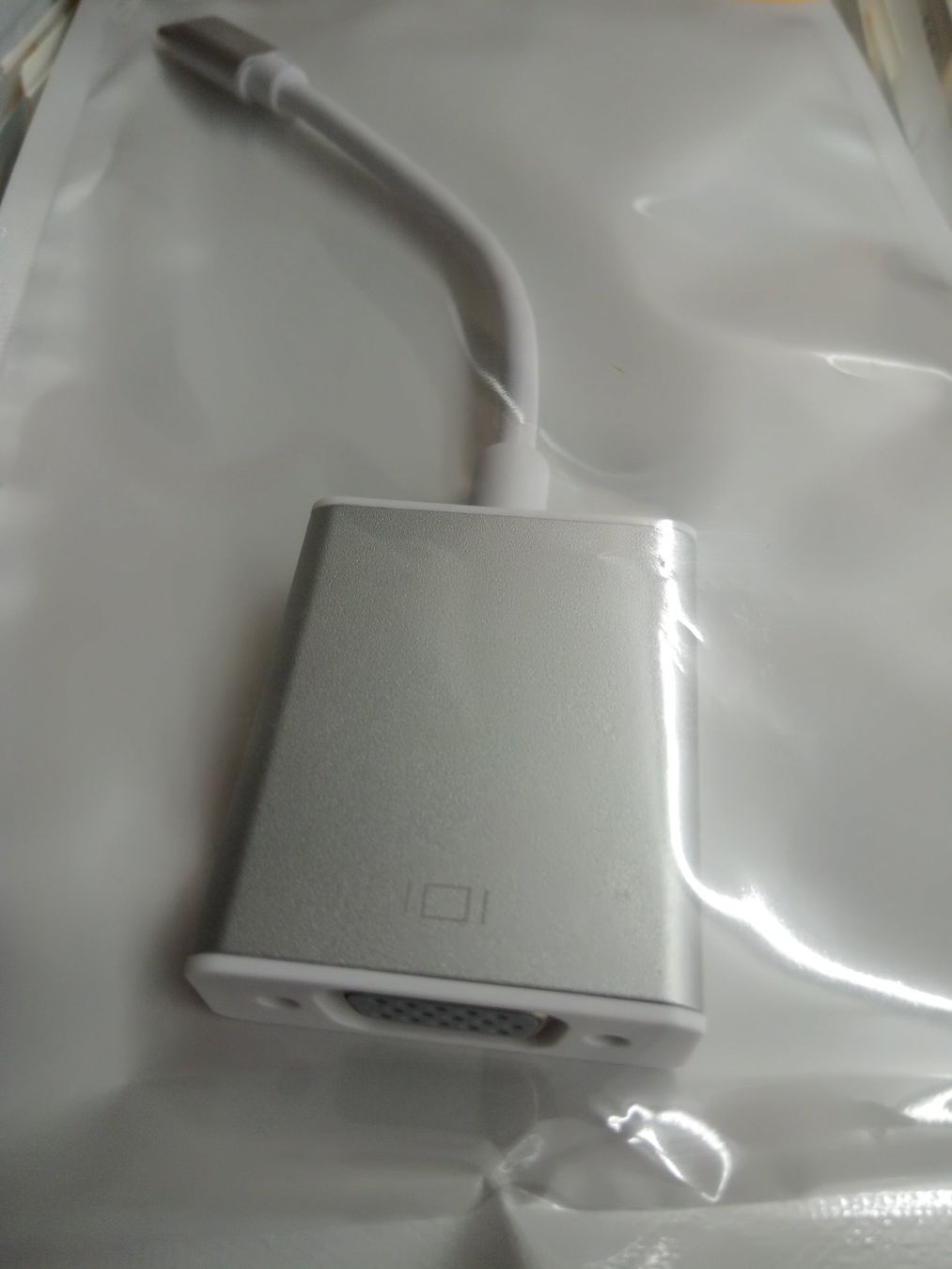 Câbles: USB Type C zu VGA Adapterkabel – Neuf avec emballage d'origine à Ermatingen par rik4rdo