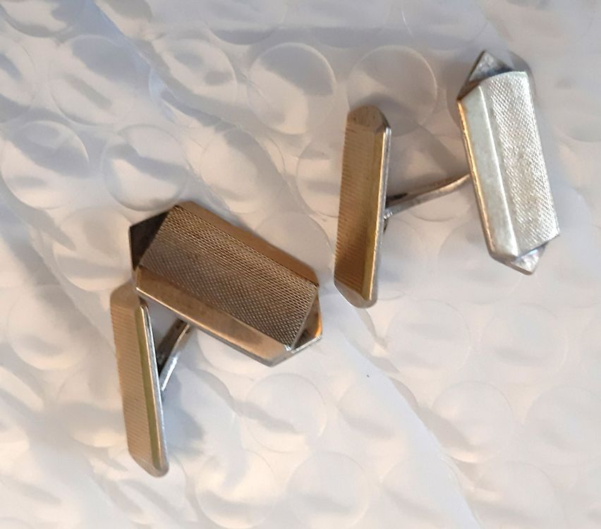 Elegante Manschettenknöpfe Silbern Matt - Rechteckig Gebogen In Geschenkbox