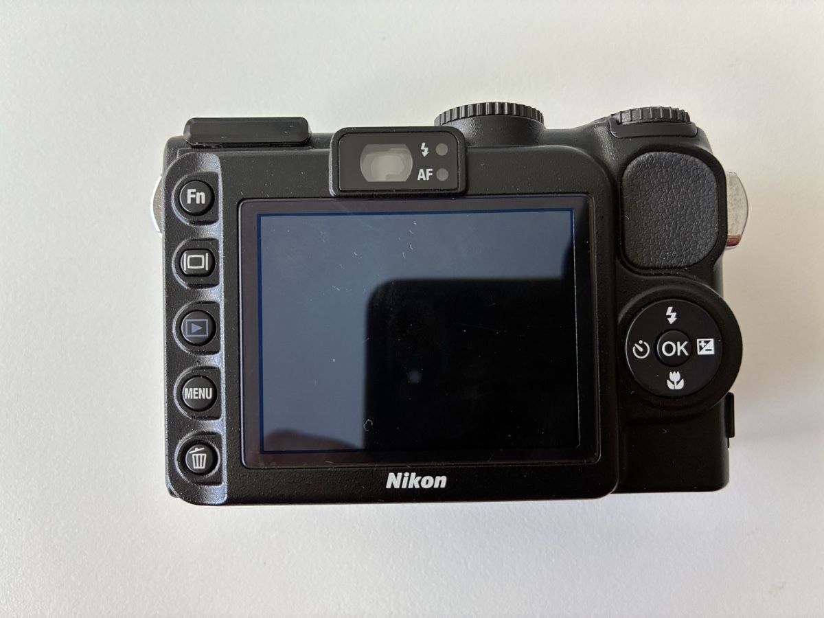 Nikon Appareil photo: Nikon Coolpix P5100 – Défectueux à Chur par Knokno199 1