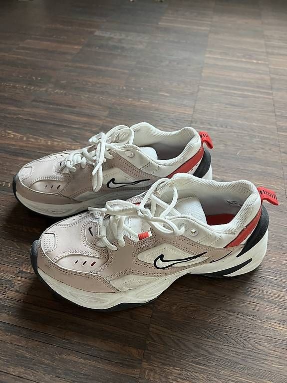 Chaussures hommes: Nike Sneaker zu verkaufen – D'occasion à Arlesheim par sel_n57l