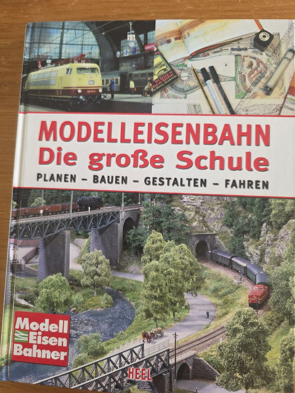 Revues & Magazines: Modelleisenbahn – D'occasion à Mörschwil par Ammo