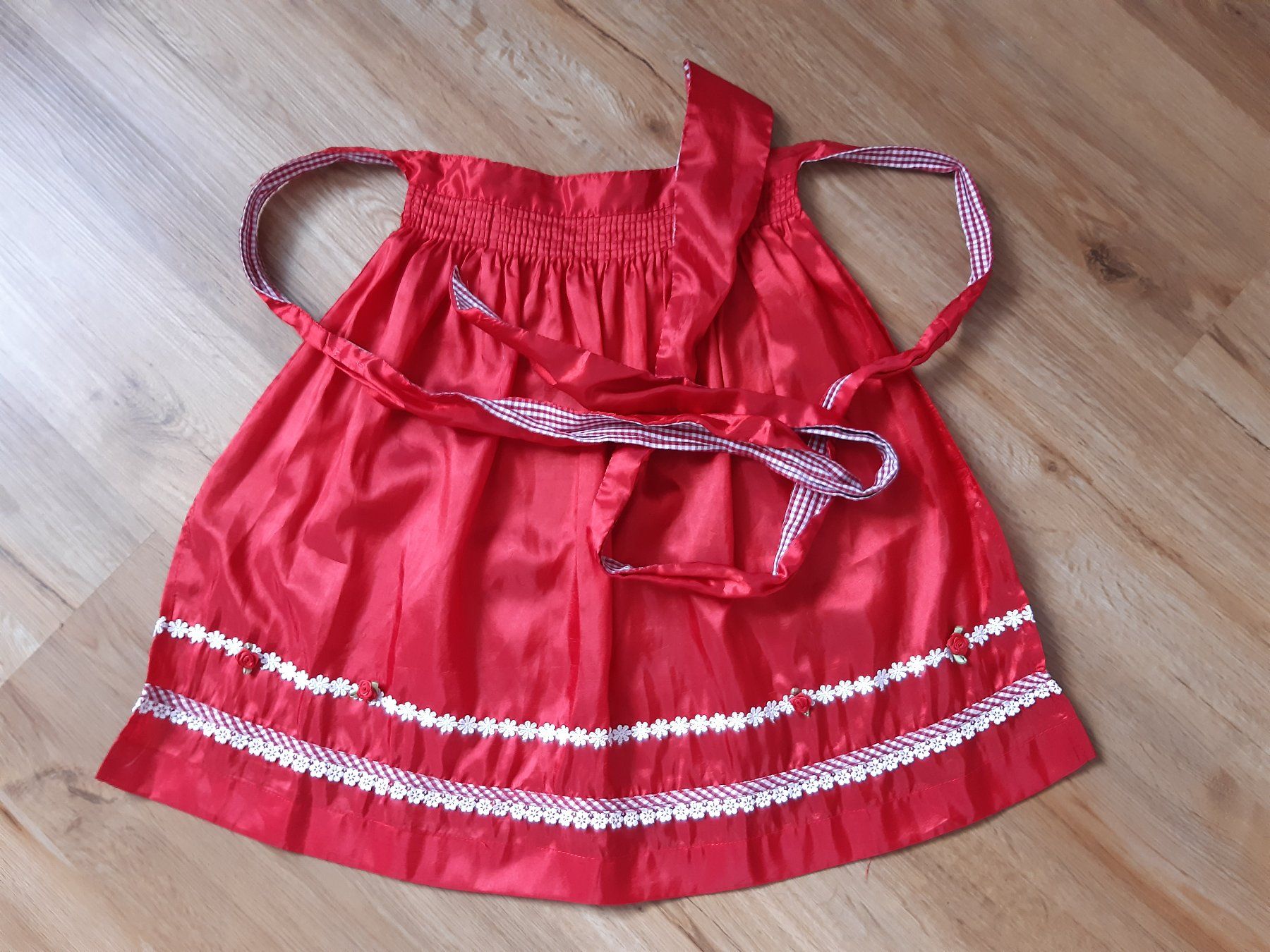 Robes et jupes: wunderschönes Kinderdirndl – D'occasion à Waldkirch par Parry01 4