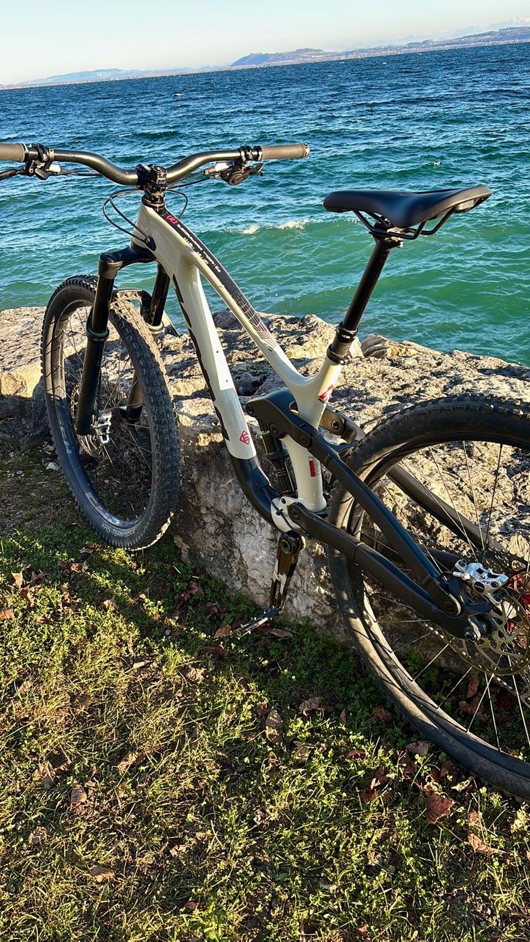 Kona Velos: Enduro Kona – Gebraucht aus Neuchâtel von pat_5nkh 3