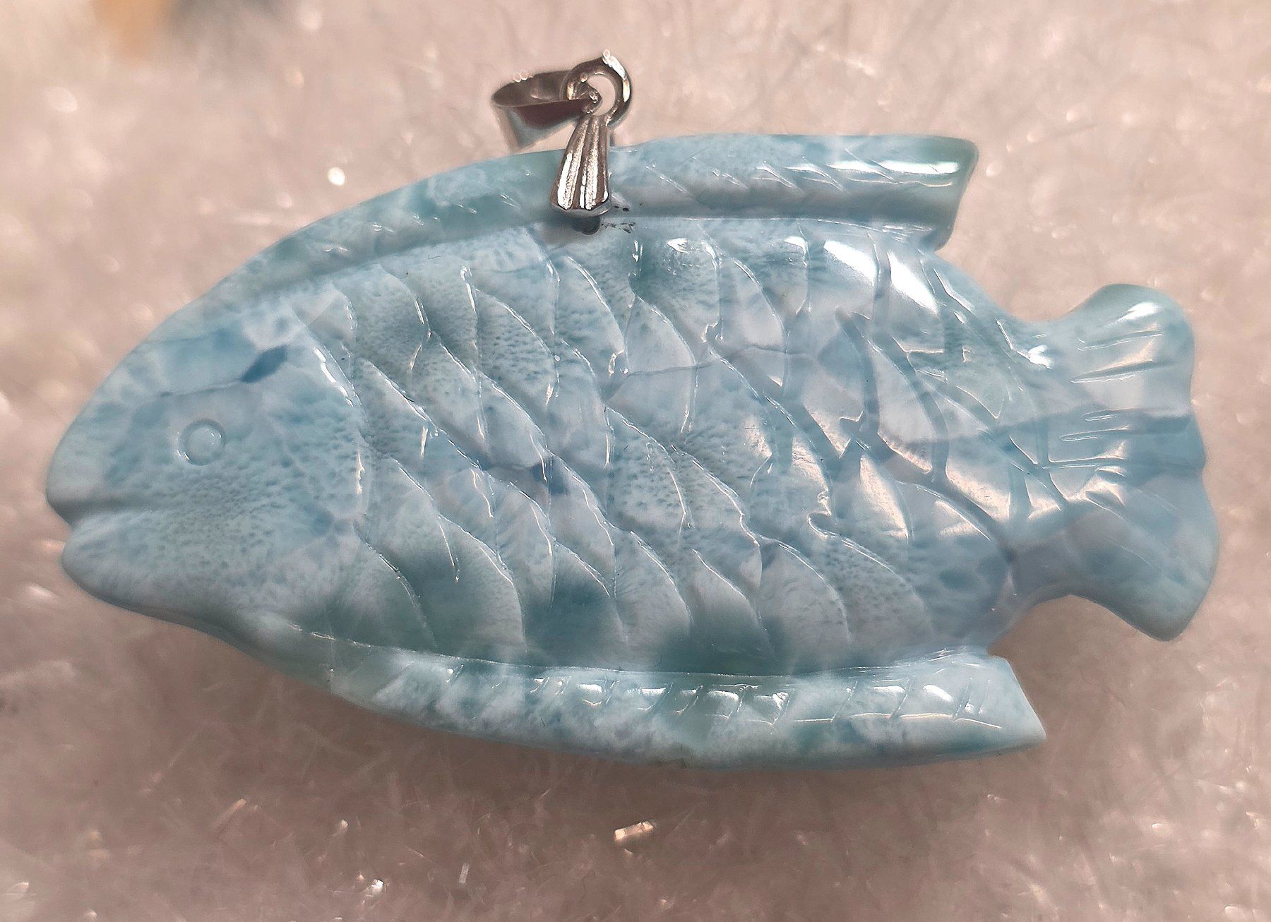 Mineralien & Heilsteine: Larimar Fisch an Metallöse – Neu und originalverpackt aus Matzingen von Shay_Crystalz 1