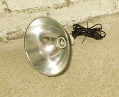 Lorica AG Reflektorleuchte mit Keramikfassung E27 – Max 200W