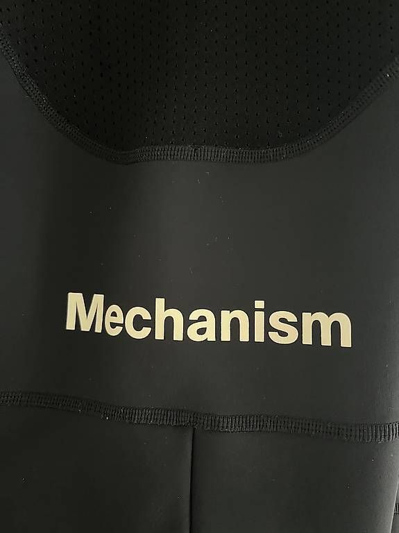 Pantaloni: Pas Normal Studios Mechanism Deep Winter Bibs M – Usato da Zürich venduto da von_sj9s 4