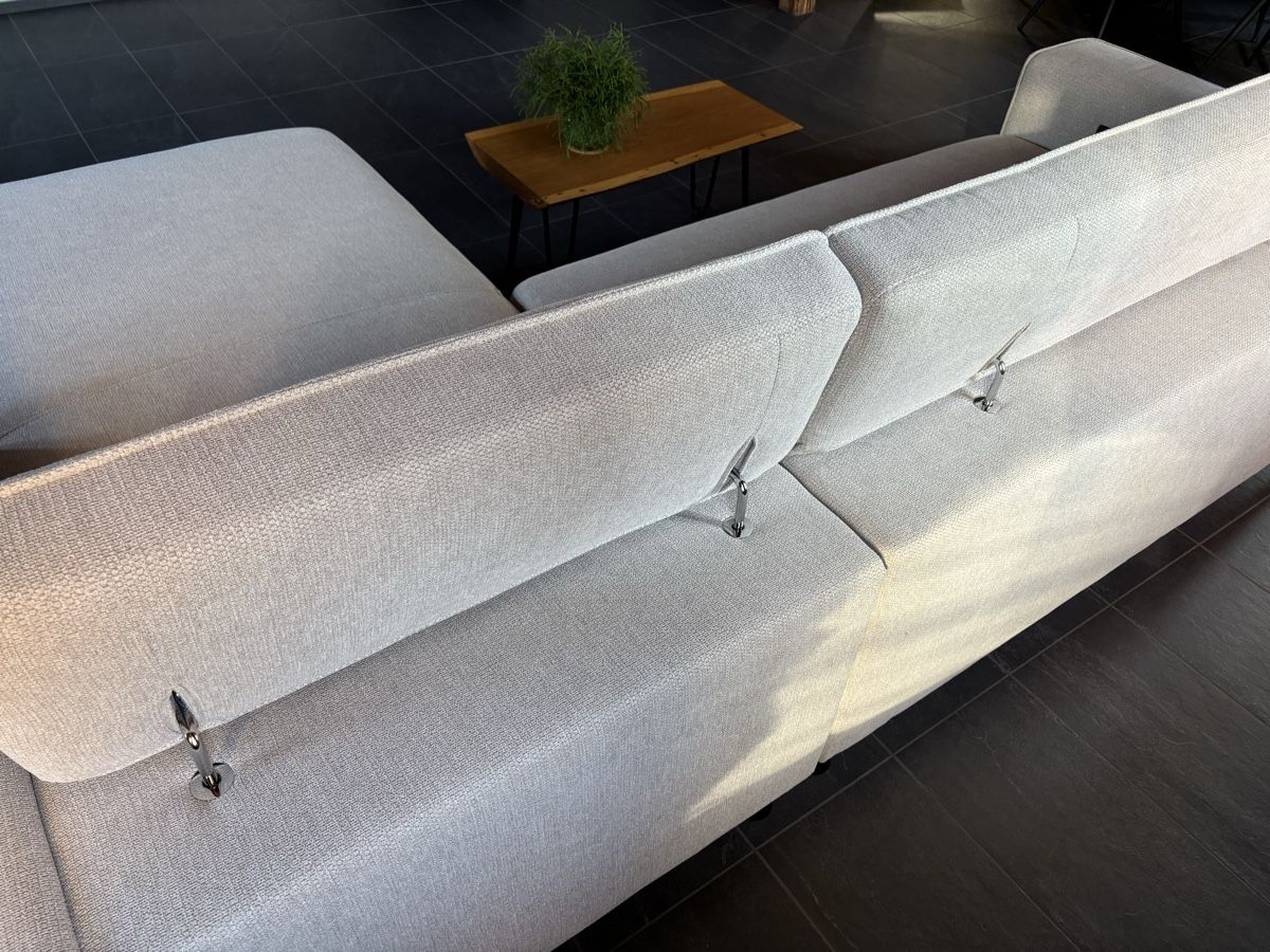 Divani: Ecksofa NEU mit USB-Anschluss und verstellbarem Kopfteil – Nuovo (secondo la descrizione) da Mettmenstetten venduto da Philibor 3