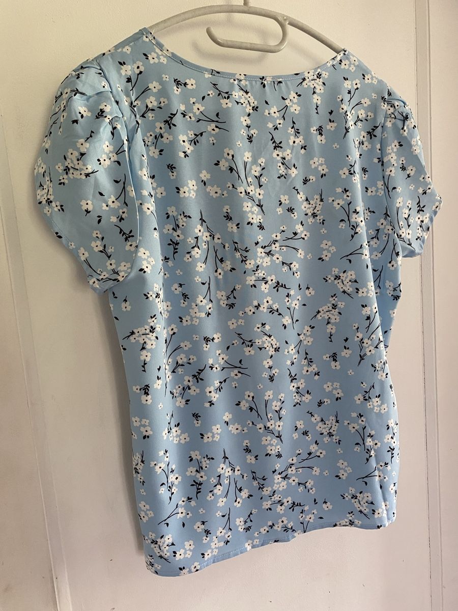 Blusen: Bluse gr.L – Neu (gemäss Beschreibung) aus Seewen SZ von shaky01