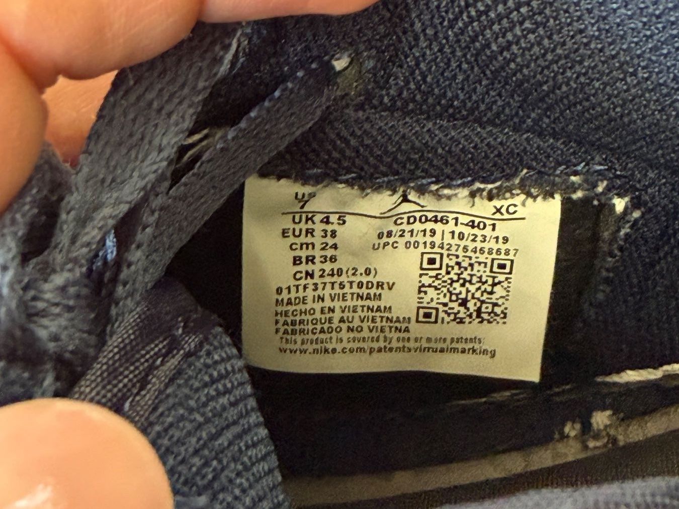 Nike Scarpe da uomo: Chaussures bleues NIKE Jordan – Usato da Prez-vers-Siviriez venduto da mar_n29z 3
