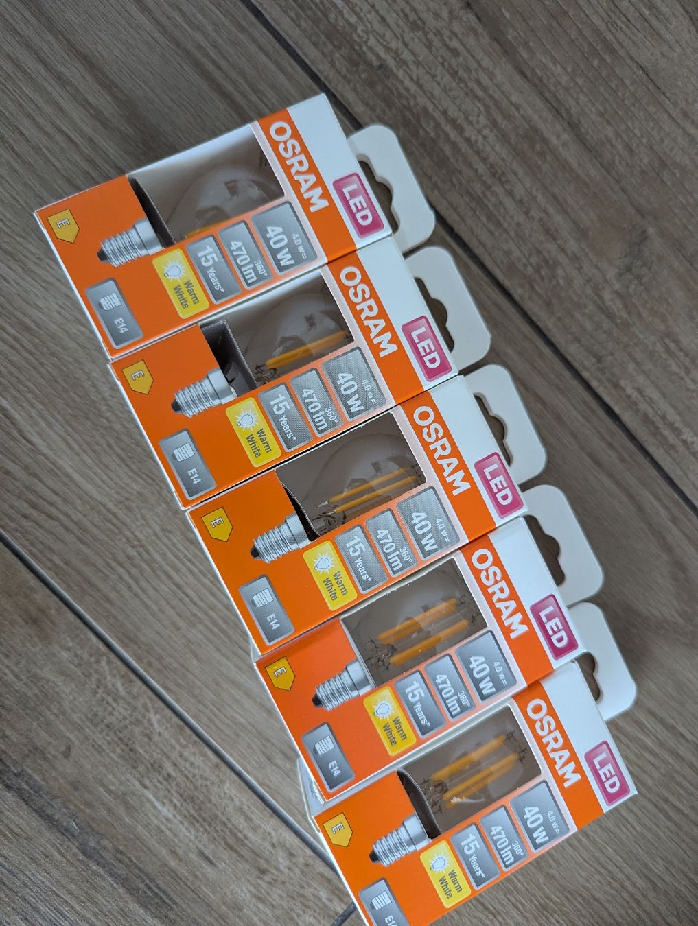 Osram Lampade: OSRAM LED Lampe E14 40W Warm White, 5 Stk, Neu! – Nuovo e nell'imballaggio originale da Zofingen venduto da Sandro_Schwab