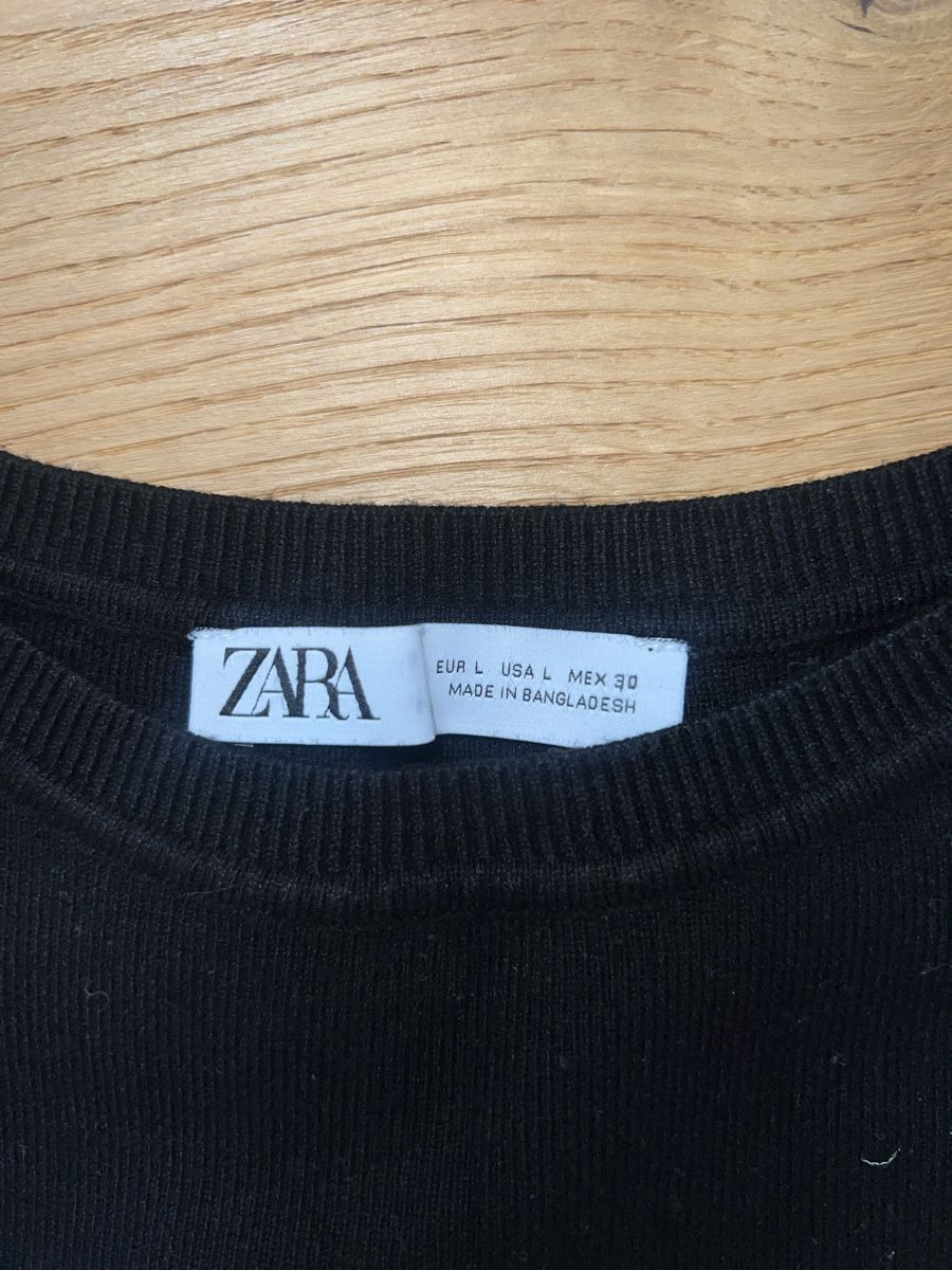 Zara Top: 2x Zara Crop Top – Usato da Luzern venduto da Whateverr 2