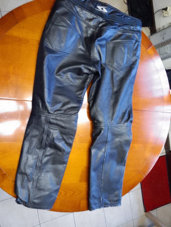 Pantaloni: Pantalon cuir moto homme Spike T.56 noir occasion – Usato da Noréaz venduto da Jeanneretp 1