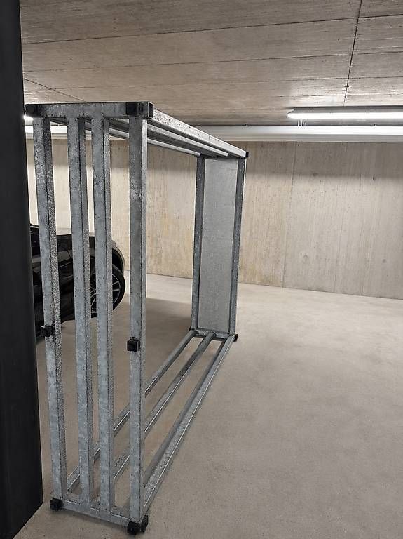 Scaffali: Handgefertigtes Kaminholzregal – Usato da Zollikerberg venduto da sop_p82l