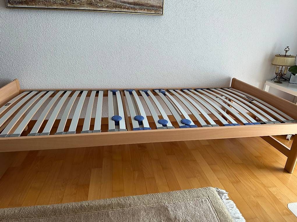 Letti: Bett, Einzelbett 90 x 200 cm – Usato da Allschwil venduto da JosefK04