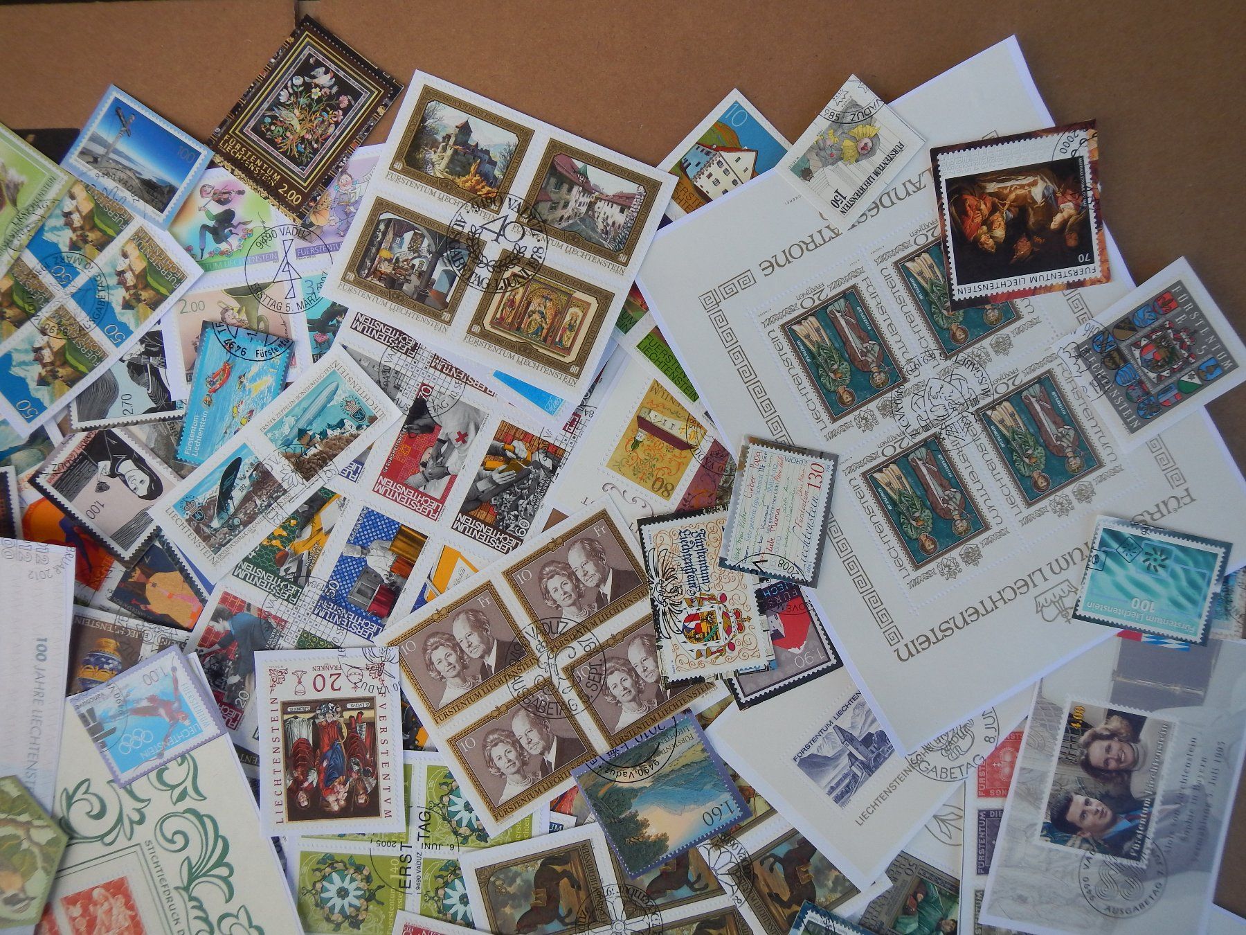 Alle Briefmarken: 1 kg FL auf Papier – Gebraucht aus Aarwangen von Suomo48 1