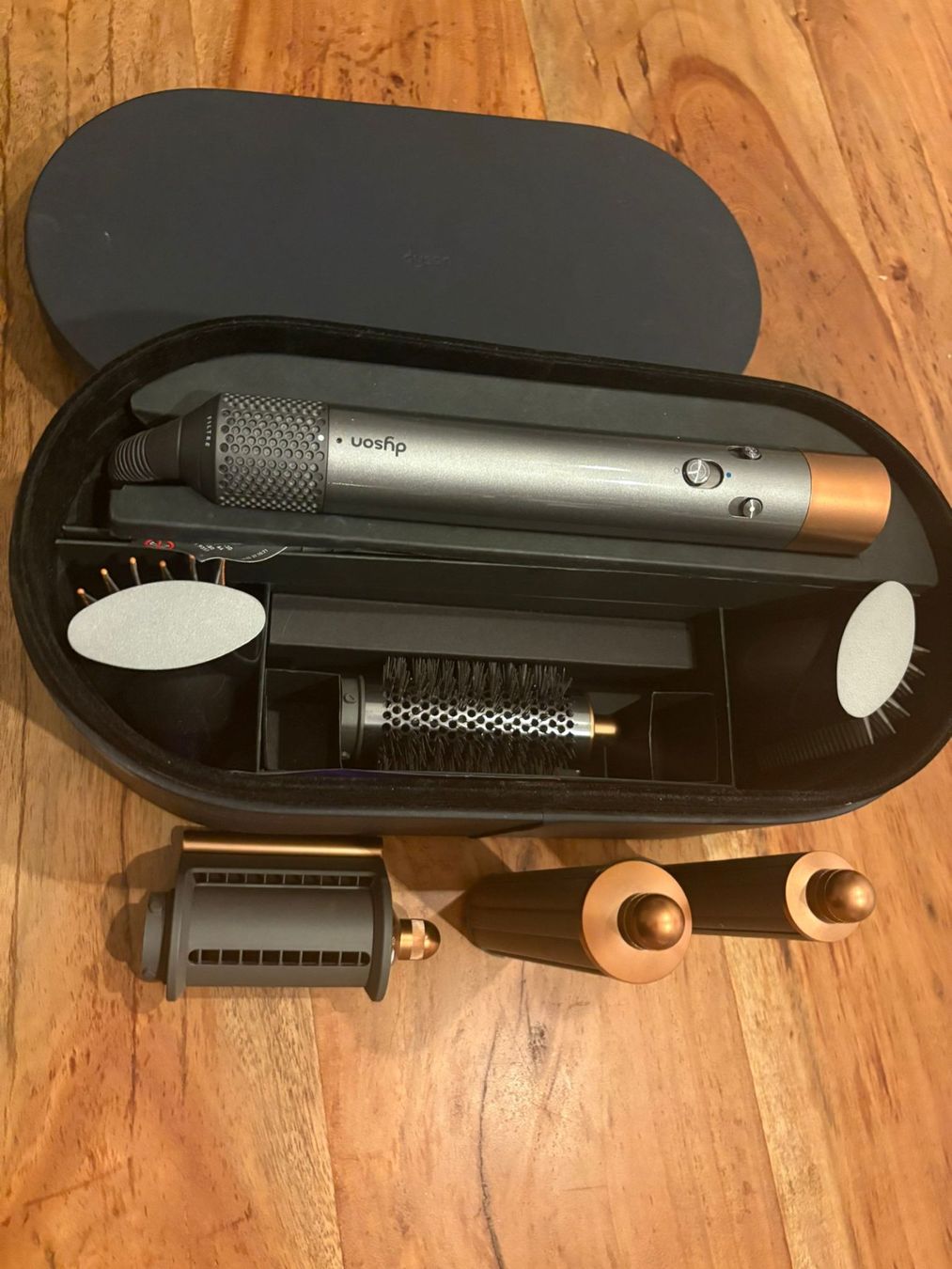 Asciugacapelli: Dyson Airwrap Complete Long Haarstyler Top Zustand! – Nuovo (secondo la descrizione) da Schaanwald venduto da pei_ly9t