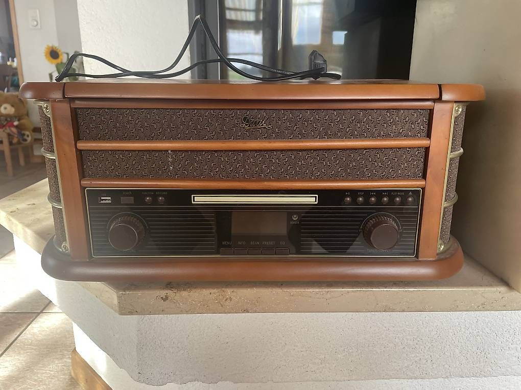Giradischi: Dual CD-/ Kastten-/ Platten-, USB Player – Usato da Arni BE venduto da _sabriiina__