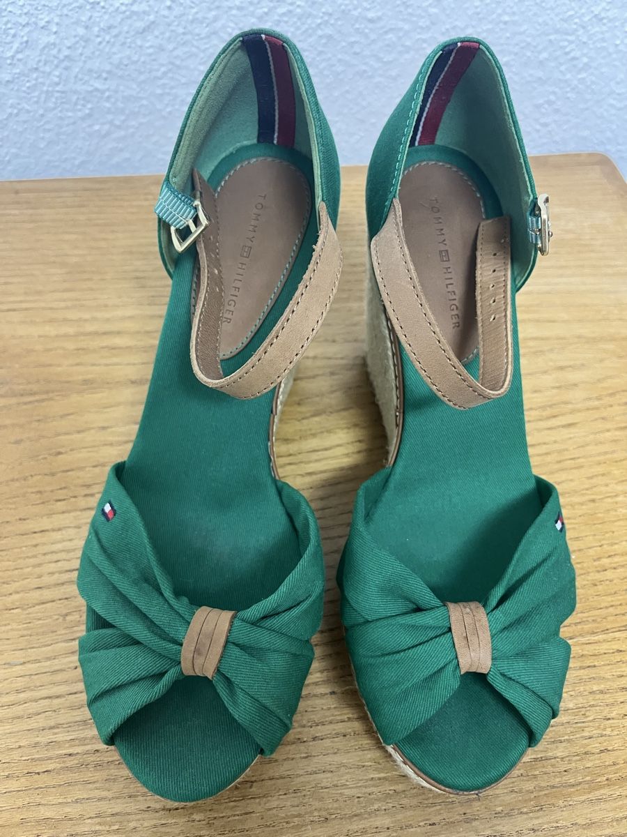 Tommy Hilfiger Scarpe da donna: Wedges Tommy Hilfiger Grösse 39 – Usato da Teufenthal AG venduto da Nanahu 3