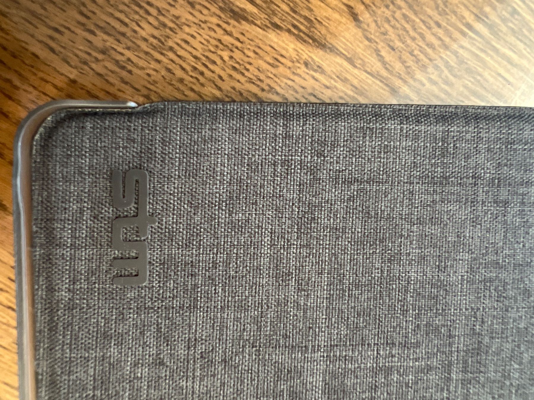 Covers & Borse: Schutzhülle Tablet Grau gebraucht – Usato da Toffen venduto da ann_l58m 1
