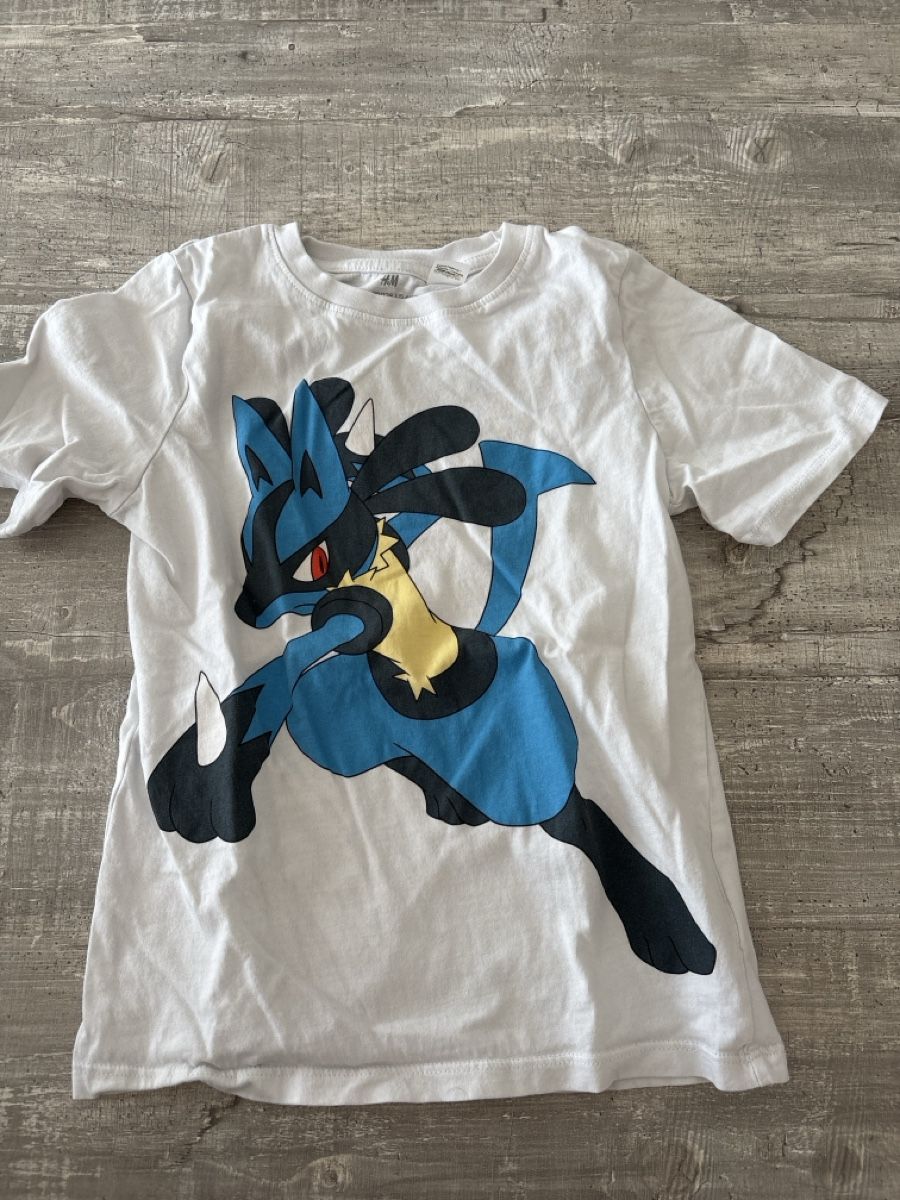 H&M Camicie, T-shirt & Polo: Tshirt Pokemon 122/128 h&m – Usato da Schliern b. Köniz venduto da Giulae