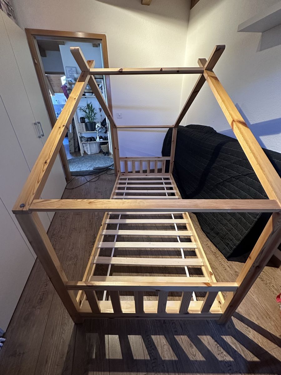 Betten: Kinderbett/ Hausbett   – Gebraucht aus Muri AG von any010 1
