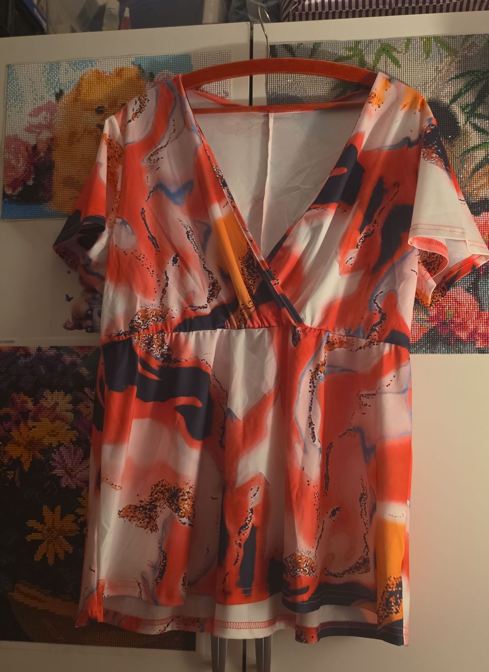 Blusen: Blouse d'été a col cache-cœur, taille xxl – Neu und originalverpackt aus Reconvilier von mulan22
